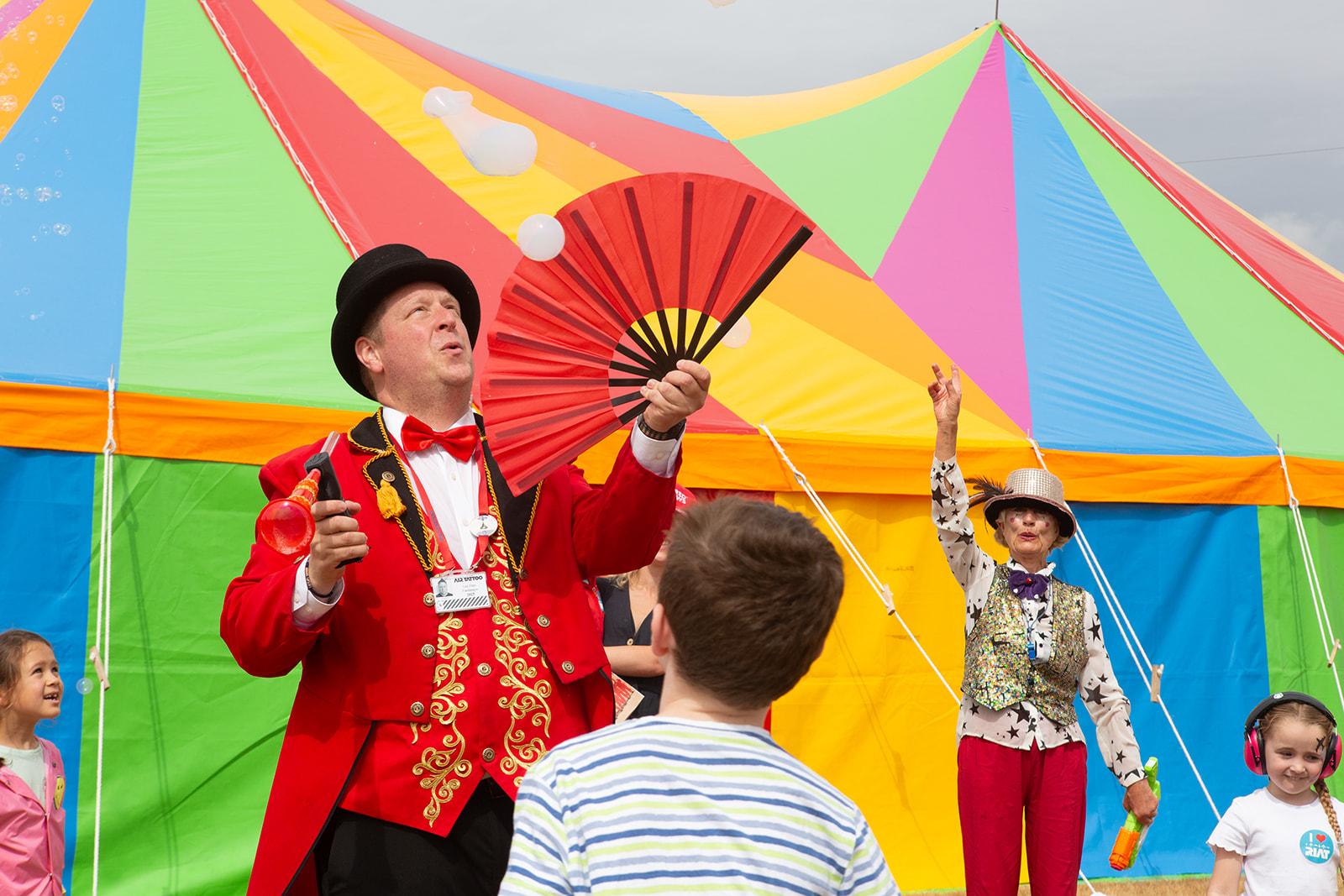 RIAT25 77 ENCLOSURES FAMILY GREENLYS JG 2