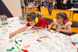 RIAT24 Boy And Girl Colouring In Techno Zone