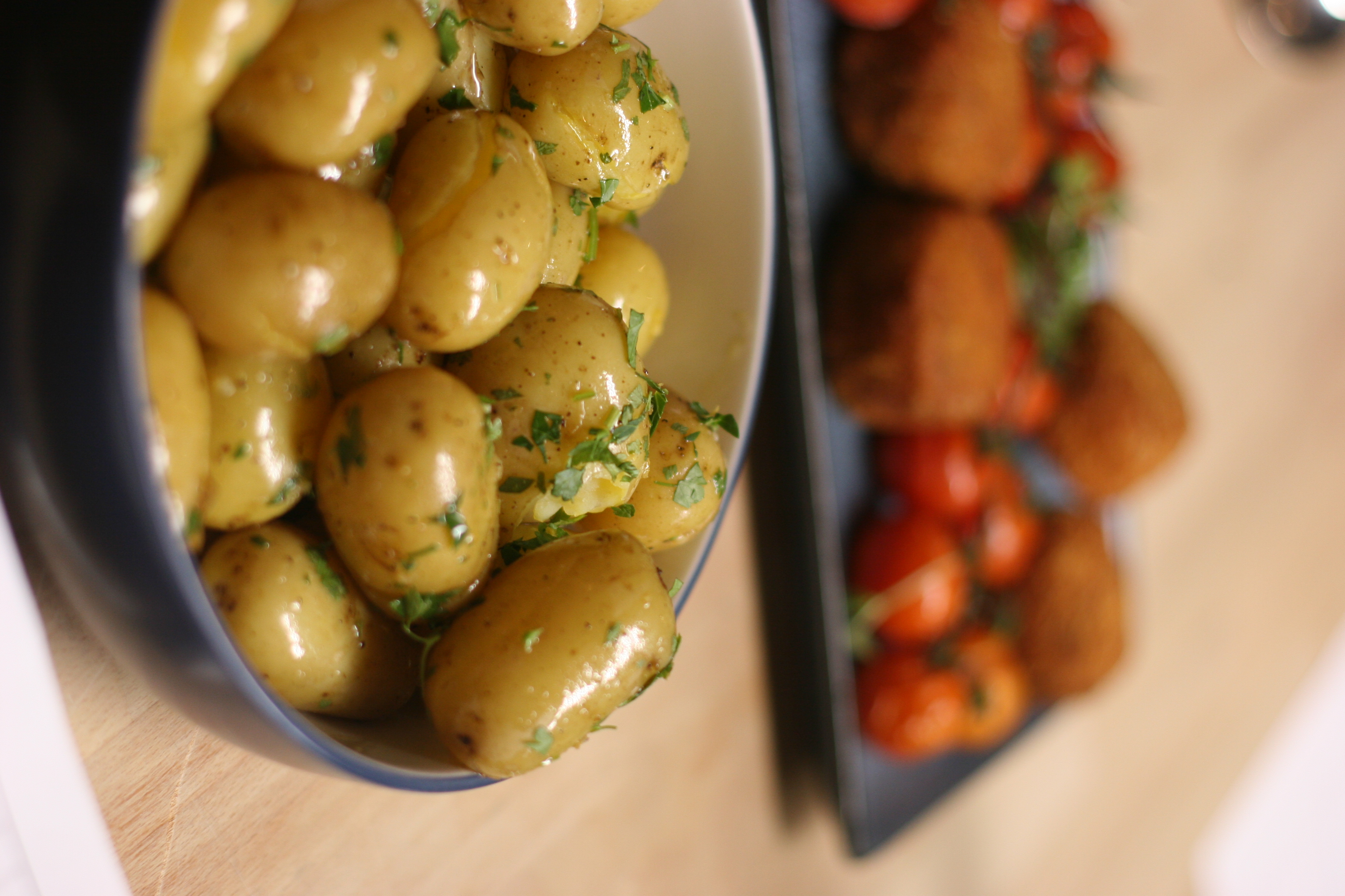 NEW POTATOES WITH VEGAN BUTTER 0185