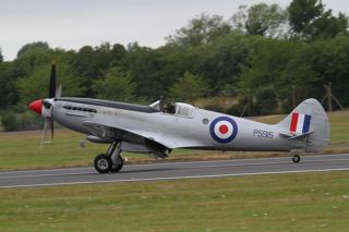 Riat17 Uk Bbmf Spitfire Ps915 Xxx