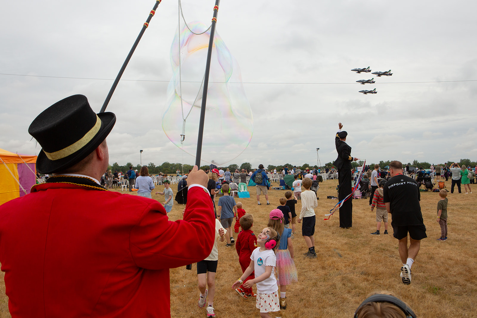 RIAT25 77 ENCLOSURES FAMILY GREENLYS JG 67