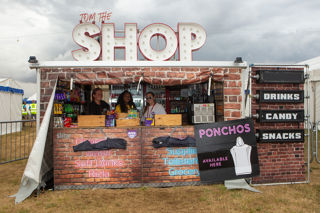 RIAT25 Shop Trader